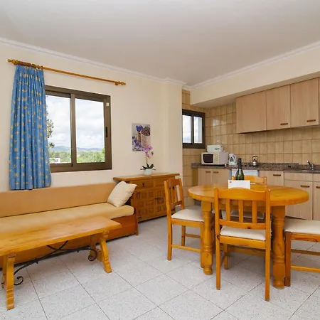 Casa Luis Aparthotel Santa Eularia des Riu