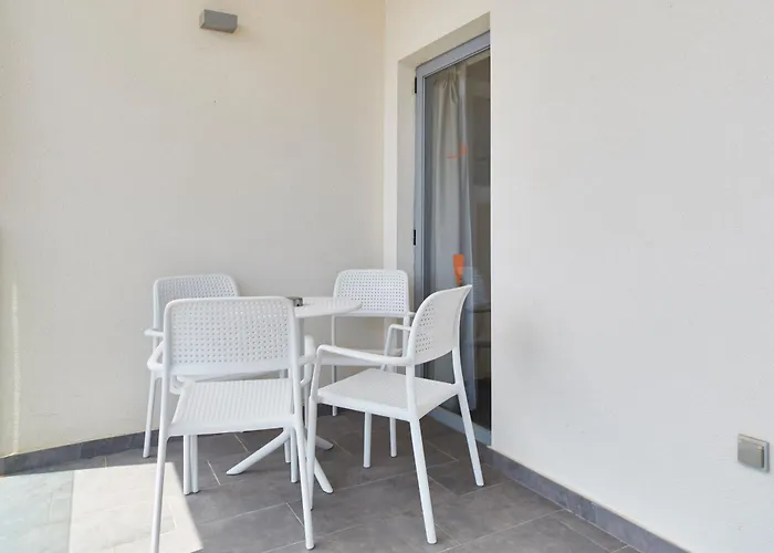 Apart-hotel Invisa Casa Luis 4*