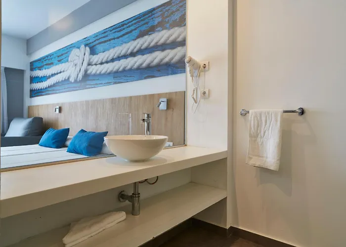 Invisa Casa Luis Ξενοδοχείο με διαμερίσματα 4*