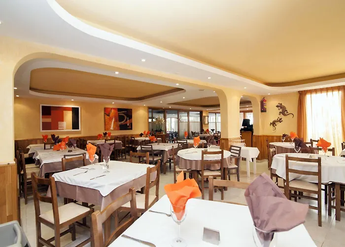 Apart-hotel Invisa Casa Luis 4*