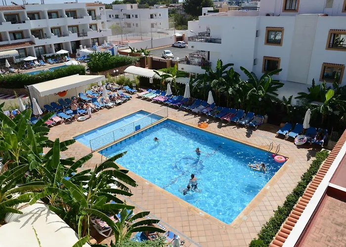 Ξενοδοχείο με διαμερίσματα Invisa Casa Luis 4*