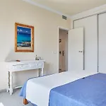 מלון דירות Invisa Casa Luis 4*