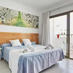 Invisa Casa Luis 公寓式酒店 4*