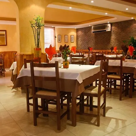 Apartahotel Invisa Aparthotel Casa Luis 4*