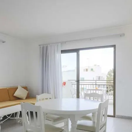 Ξενοδοχείο με διαμερίσματα Invisa Casa Luis