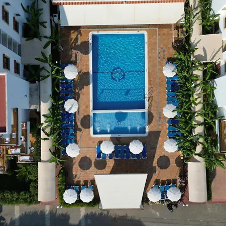Invisa Casa Luis 公寓式酒店 圣埃乌拉利亚
