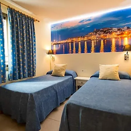 Invisa Casa Luis Aparthotel Santa Eularia des Riu