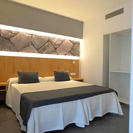 Aparthotel Invisa Casa Luis 4*