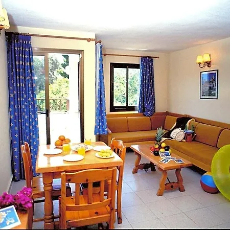 Invisa Casa Luis Aparthotel