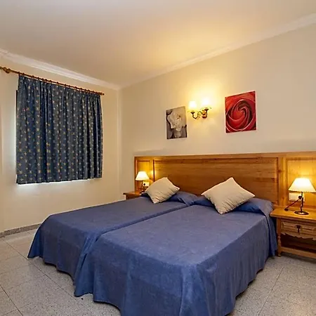 Ξενοδοχείο με διαμερίσματα Invisa Casa Luis 4*