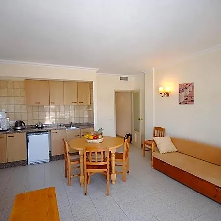 Ξενοδοχείο με διαμερίσματα Invisa Casa Luis Santa Eulària des Riu