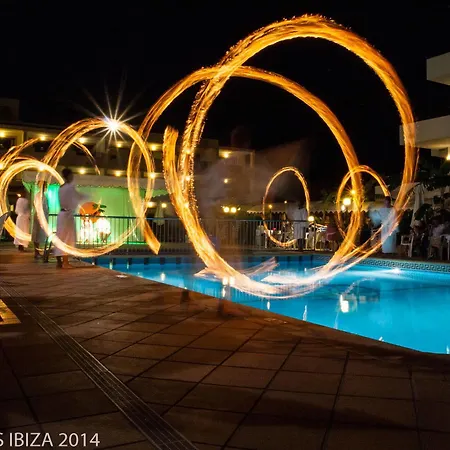 Invisa Aparthotel Casa Luis Apartahotel 4*