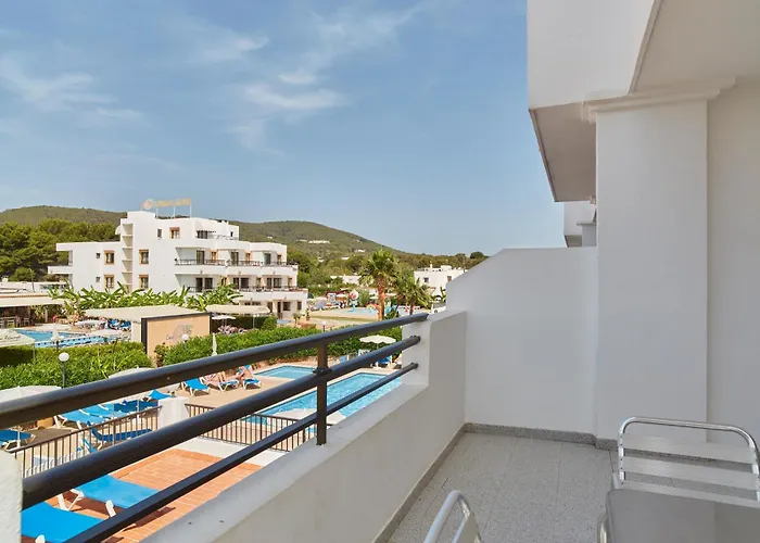 Aparthotel Invisa Casa Luis 4*