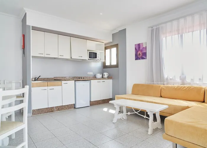 Invisa Casa Luis 4* Santa Eularia des Riu