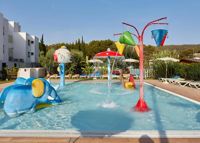 Invisa Casa Luis Aparthotel Santa Eularia des Riu