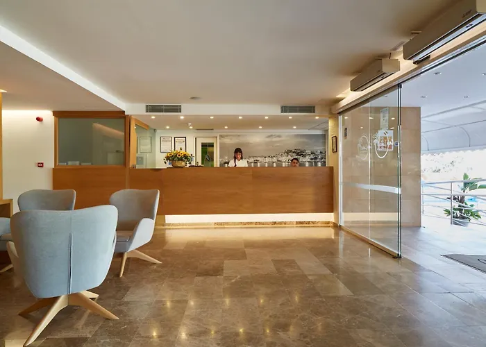 Invisa Casa Luis Aparthotel