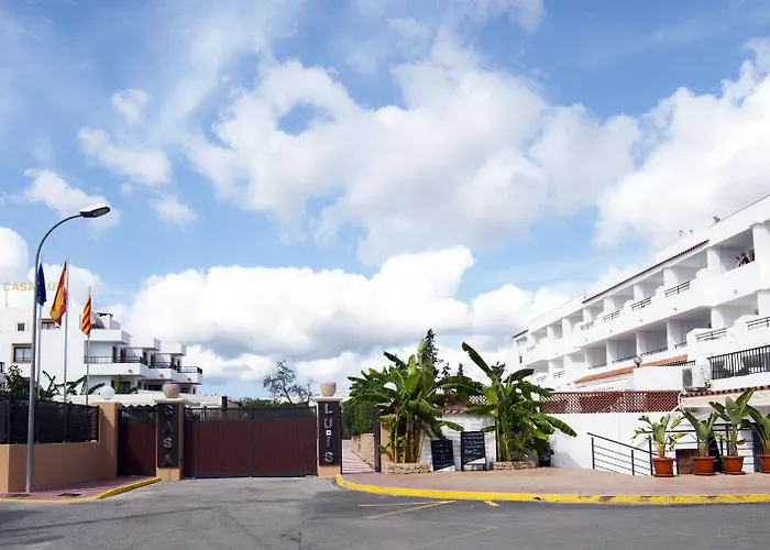 Aparthotel Invisa Casa Luis 4*